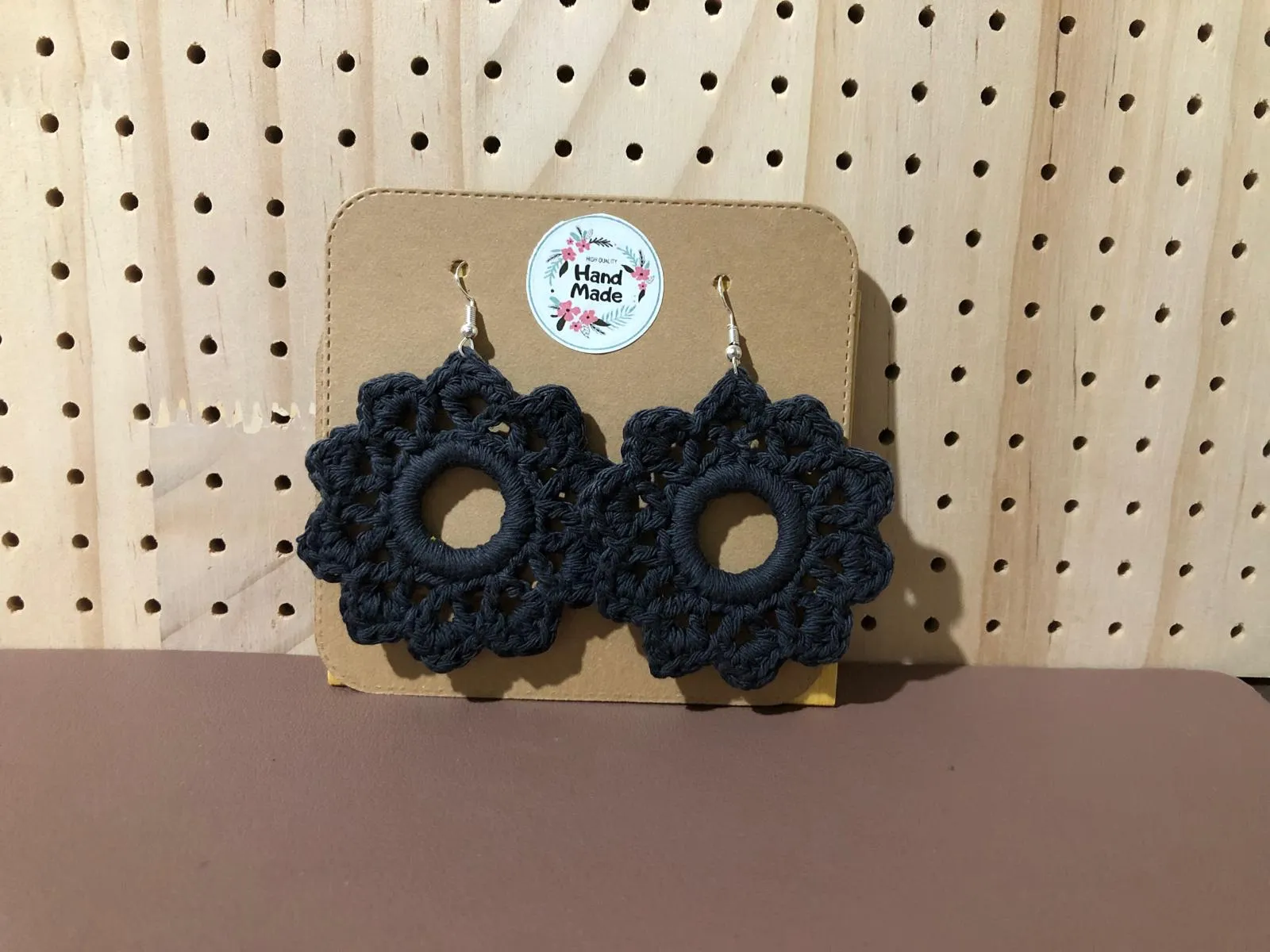 Pendientes de crochet hechos a mano - Imagen 2