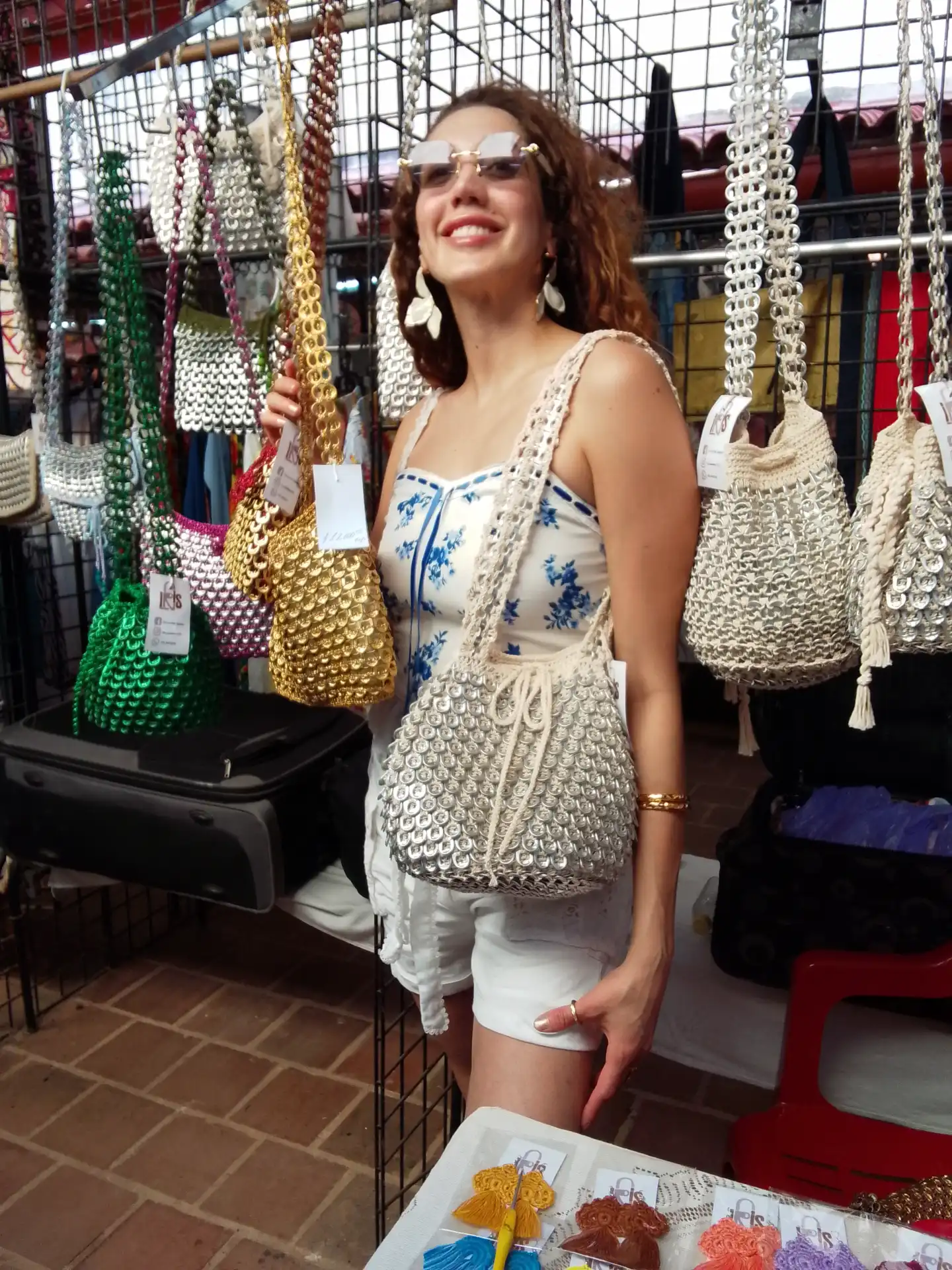 Bolso plateado  - Imagen 4