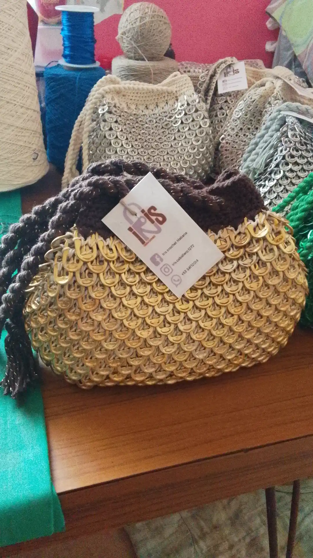 Bolso con dorado 