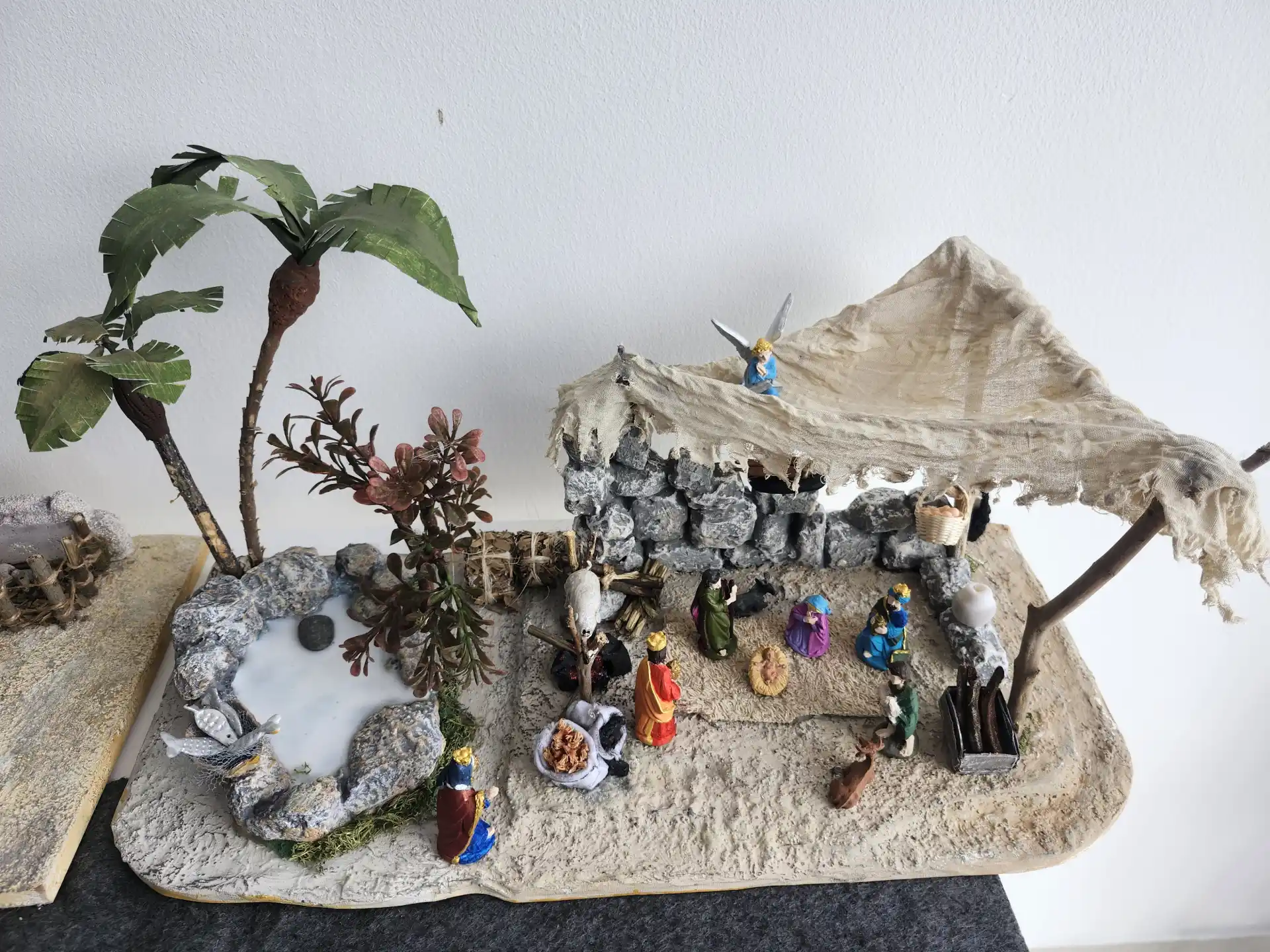 Tienda con luz para nacimiento de 6 cm.