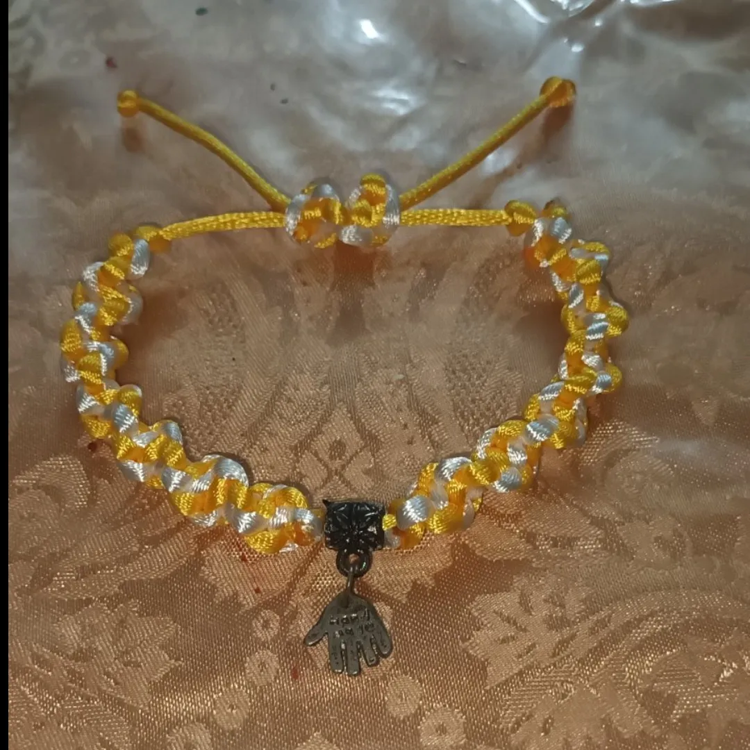 Pulseras artesanales de macramé