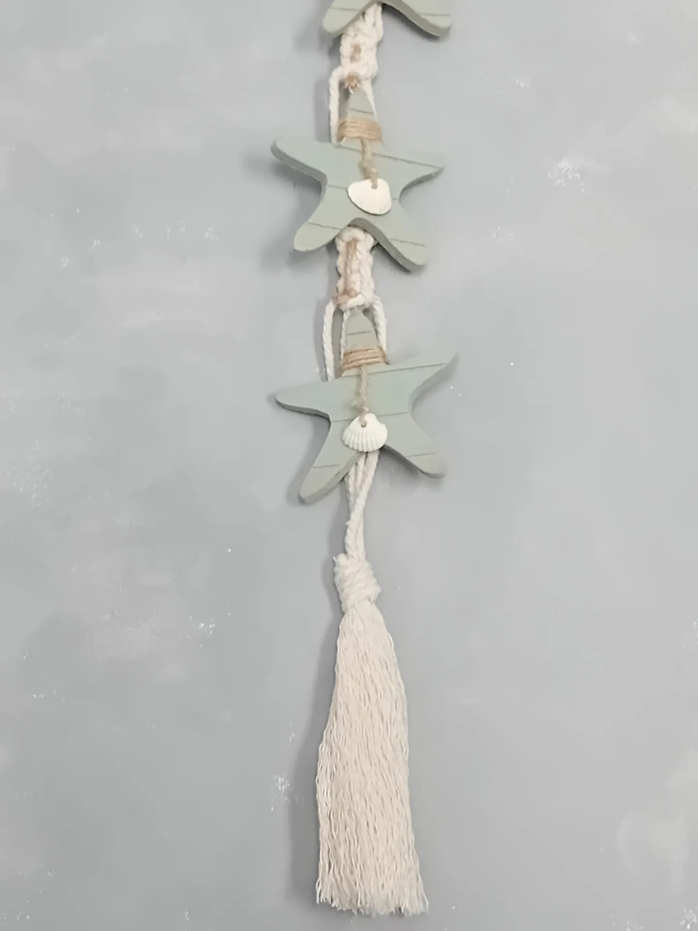 Colgante macramé y estrellas de madera - Imagen 2