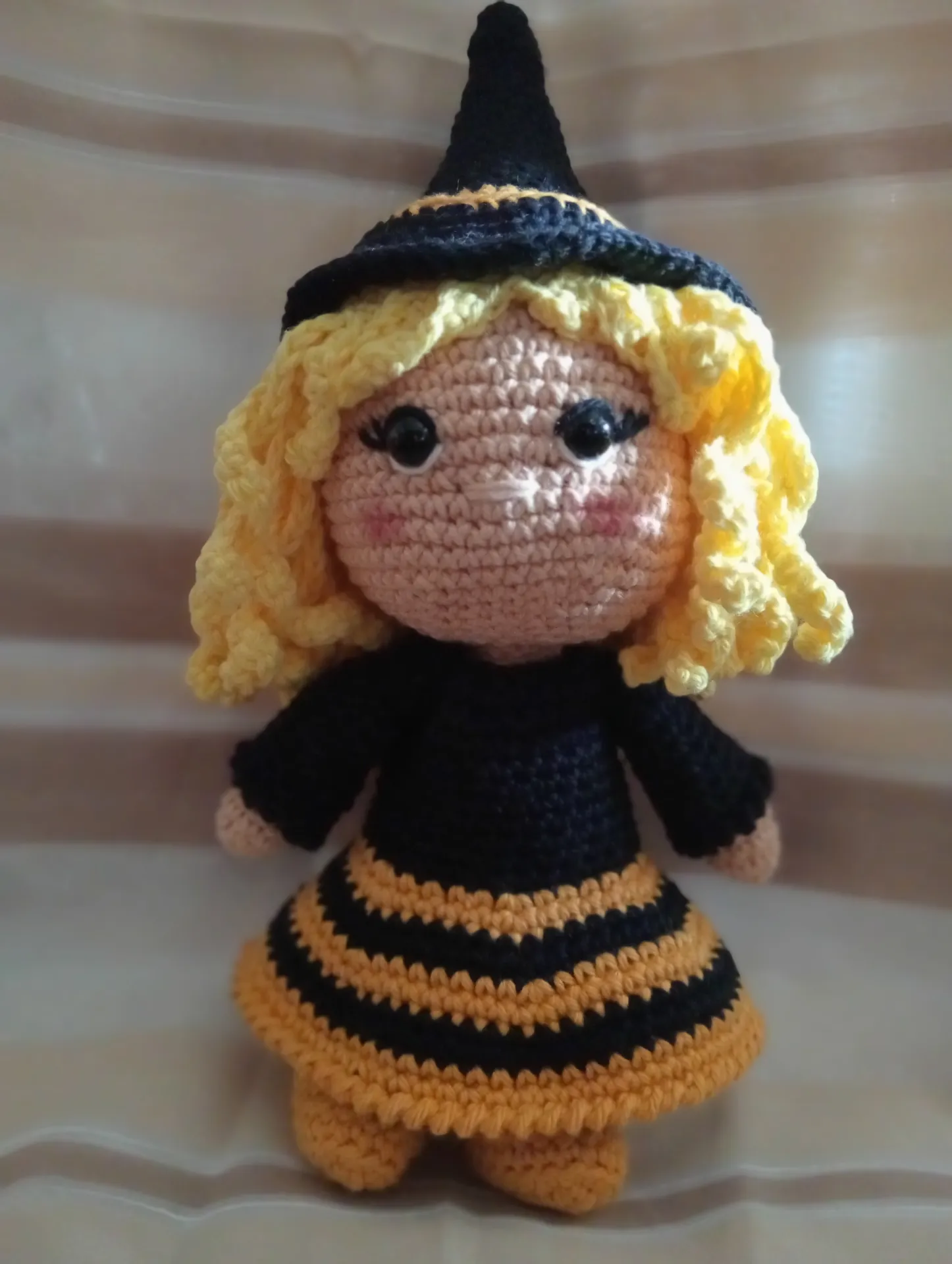 Amigurumi bruja Luci