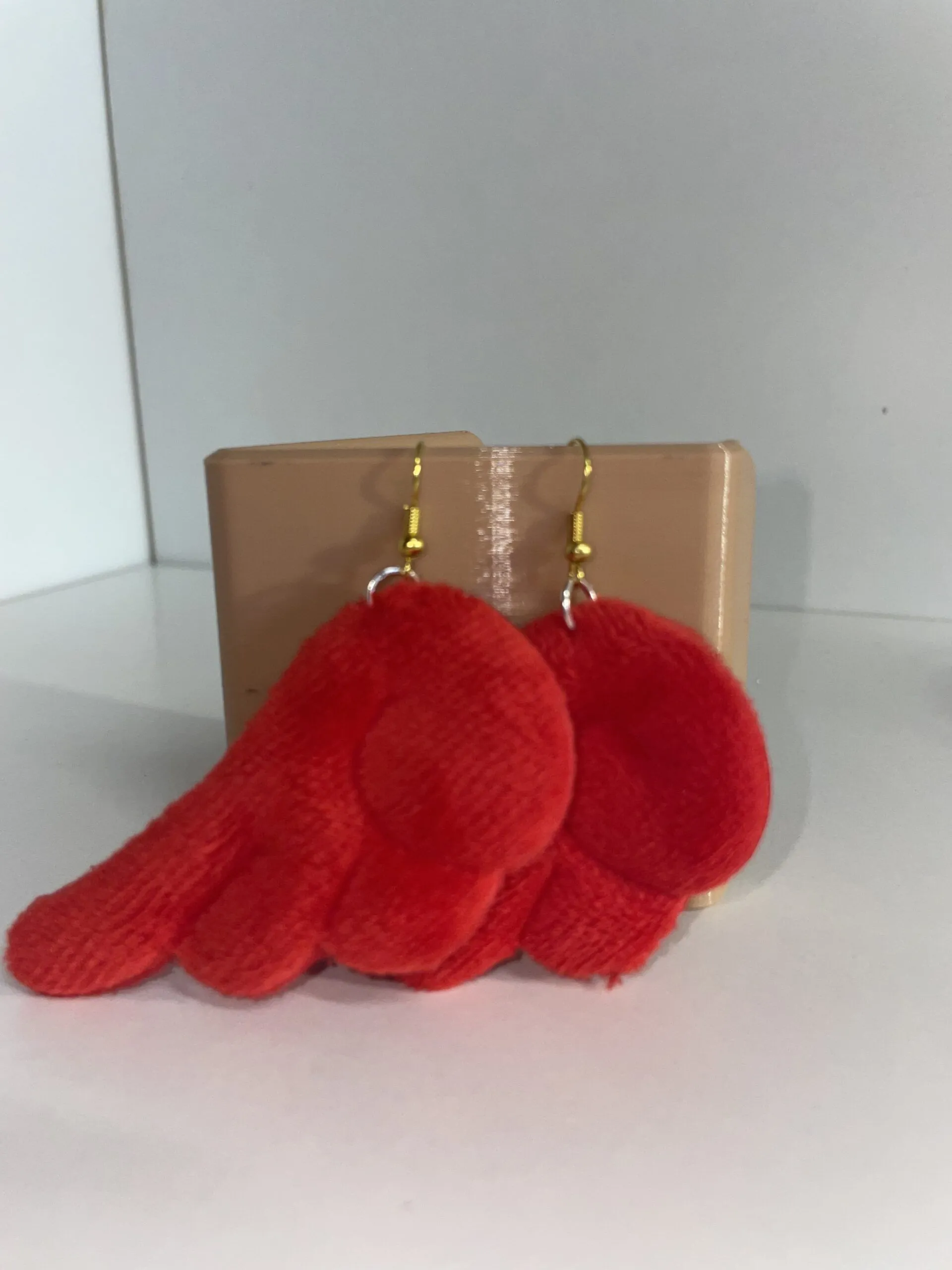 Pendientes alas rojas