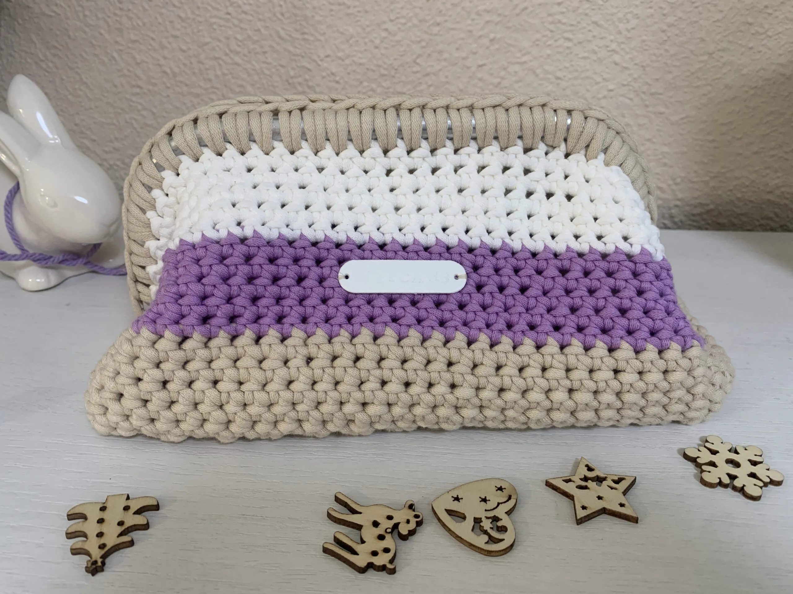 Neceser cosmetiquera a crochet tres colores