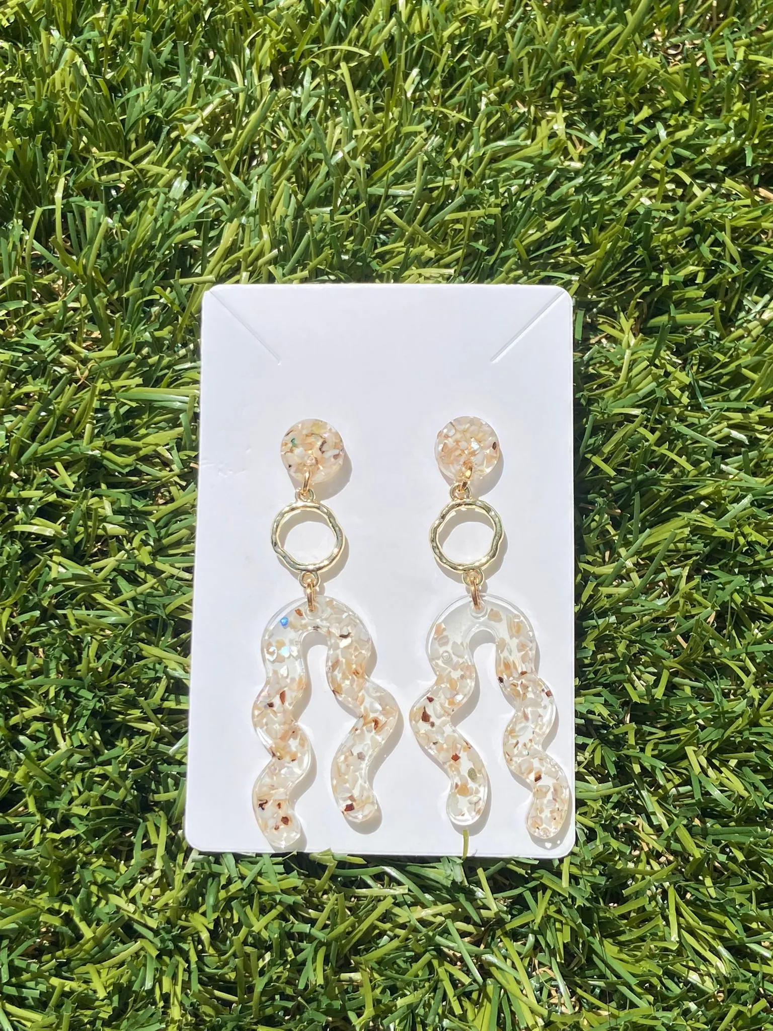 Pendientes blancos