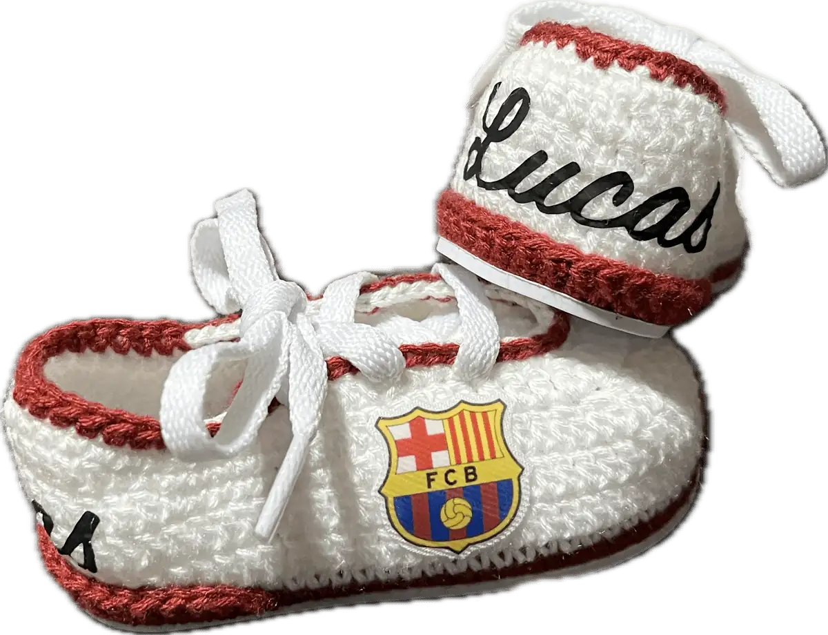 Patucos de fútbol para bebé del equipo de Barcelona (detalles en granate) de ganchillo personalizado
