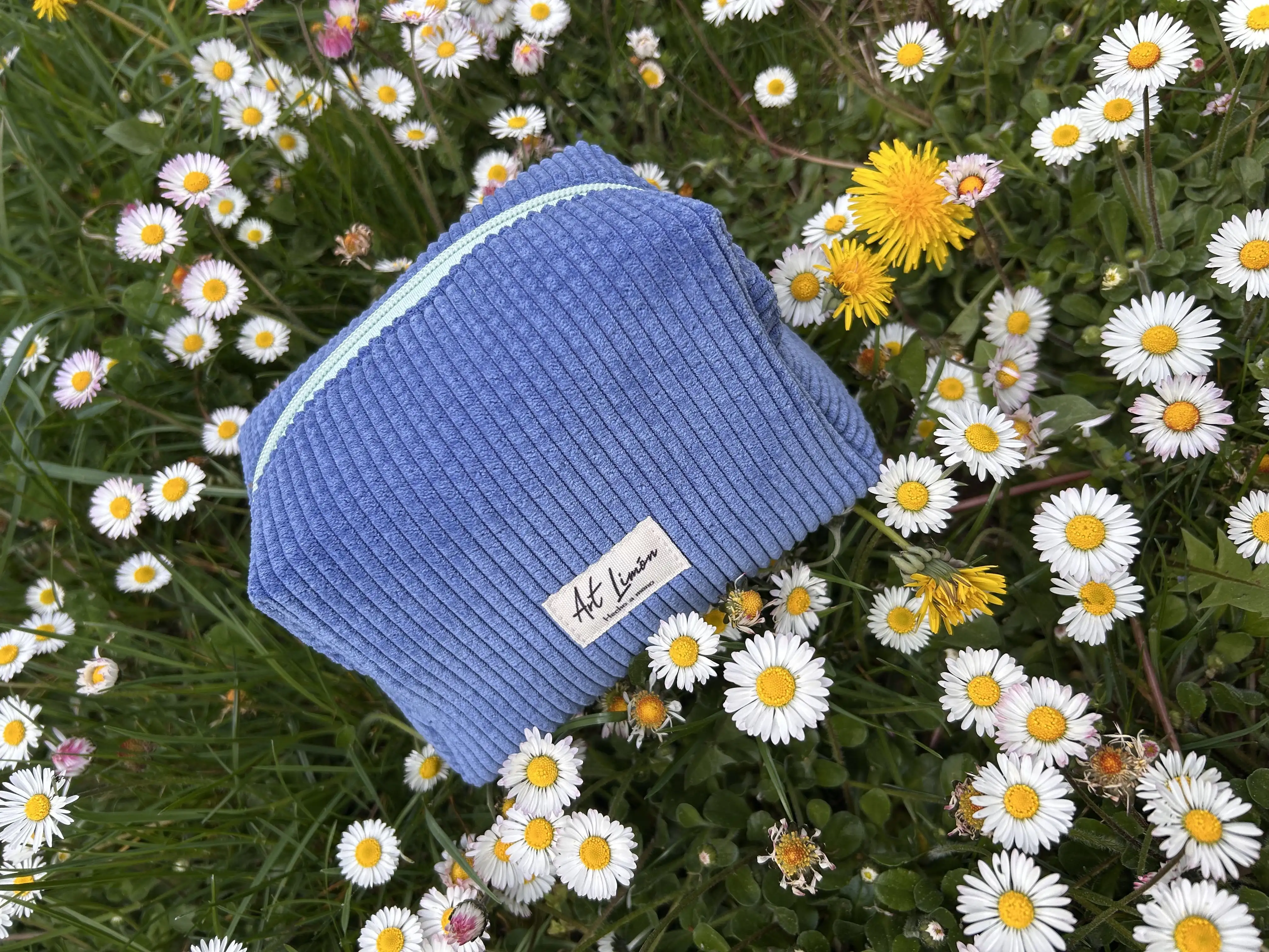Mini neceser de pana azul