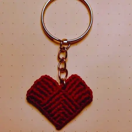 Llavero corazón macramé - Imagen 4
