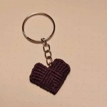 Llavero corazón macramé - Imagen 3