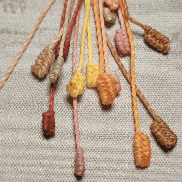 Llavero Lluvia de Colores macramé - Imagen 4