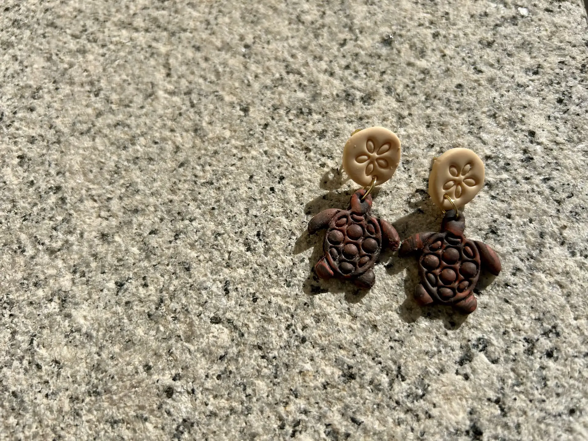 Pendientes Honu