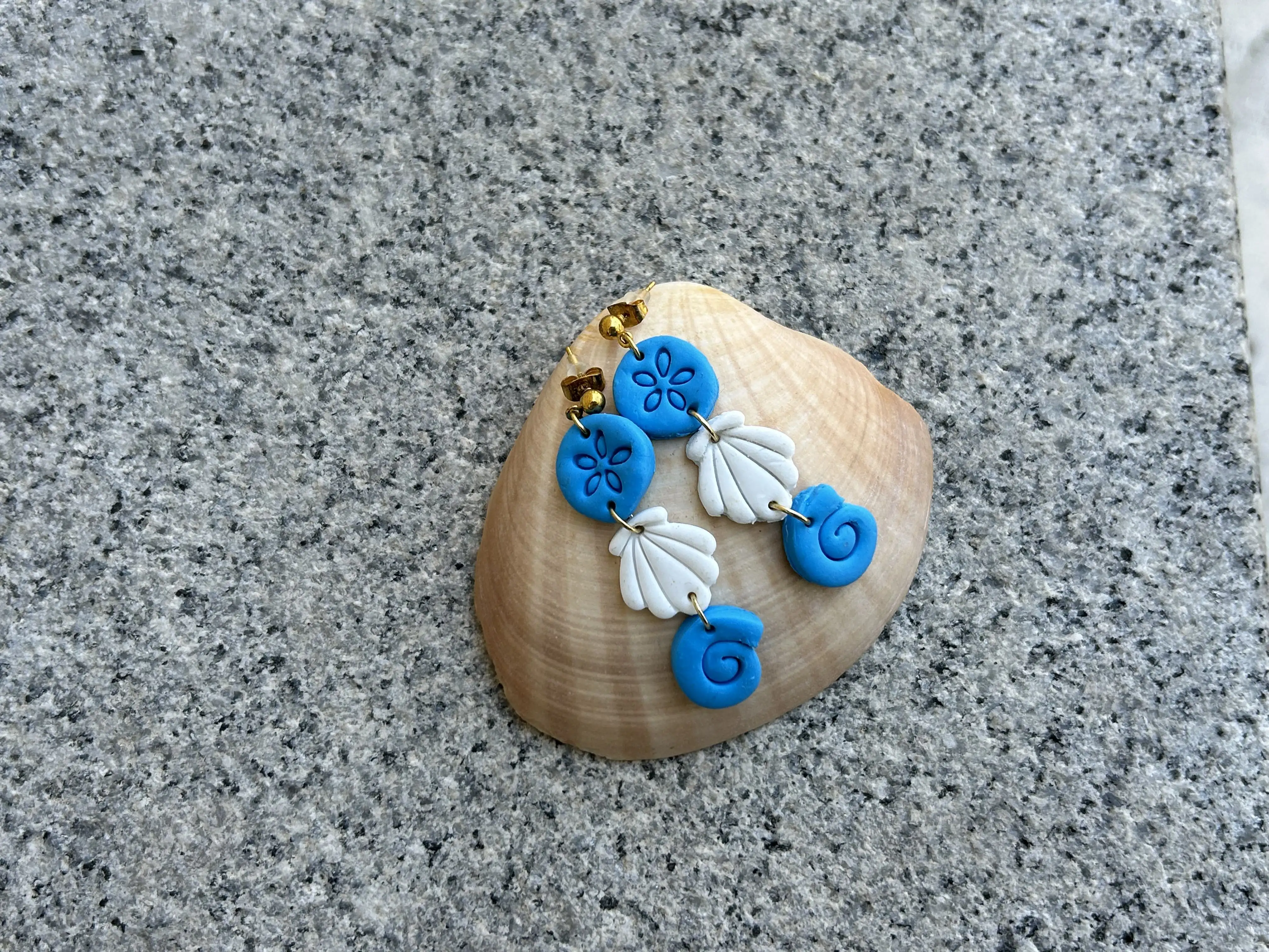 Pendientes Kai