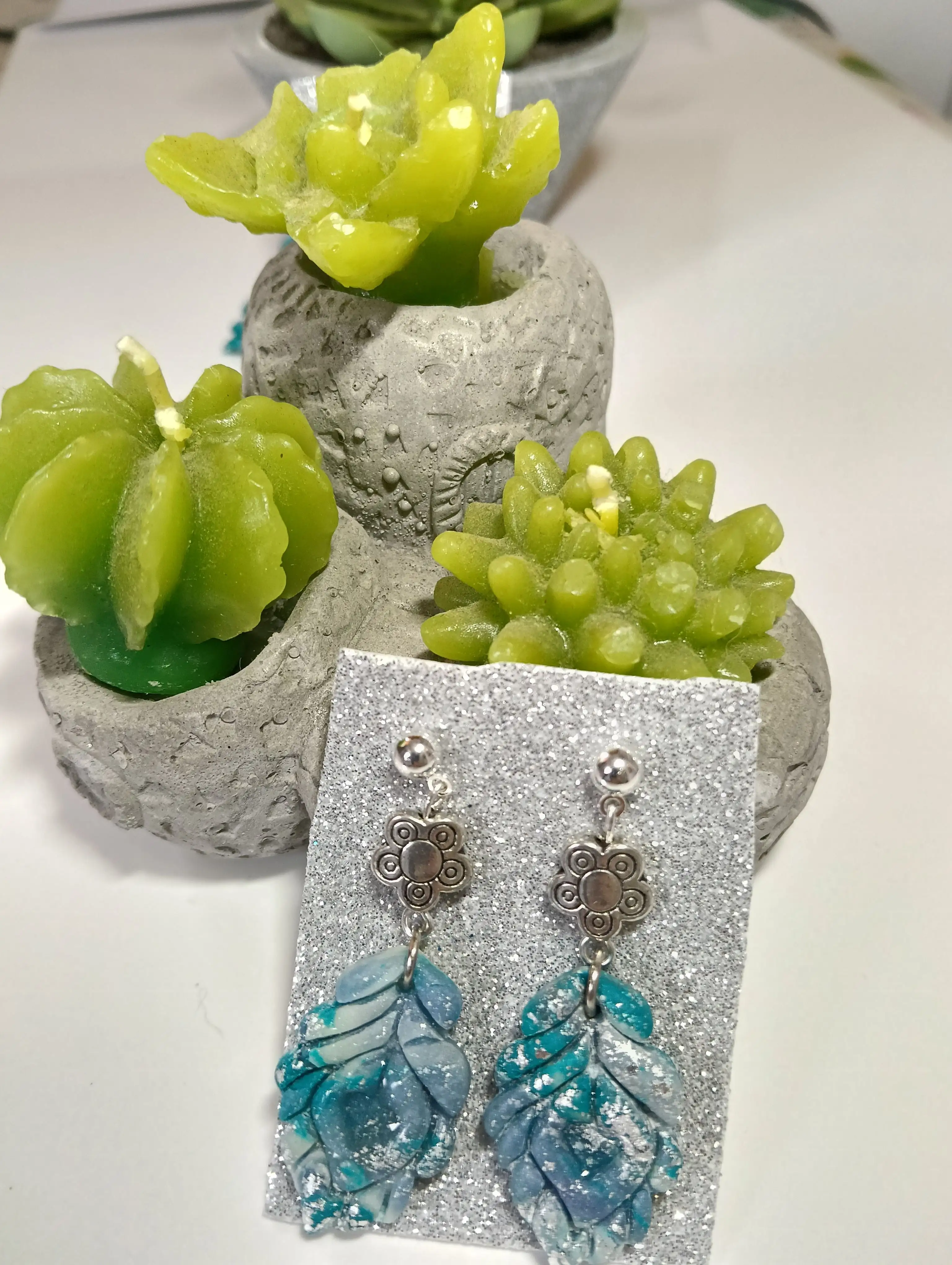 Pendientes pluma