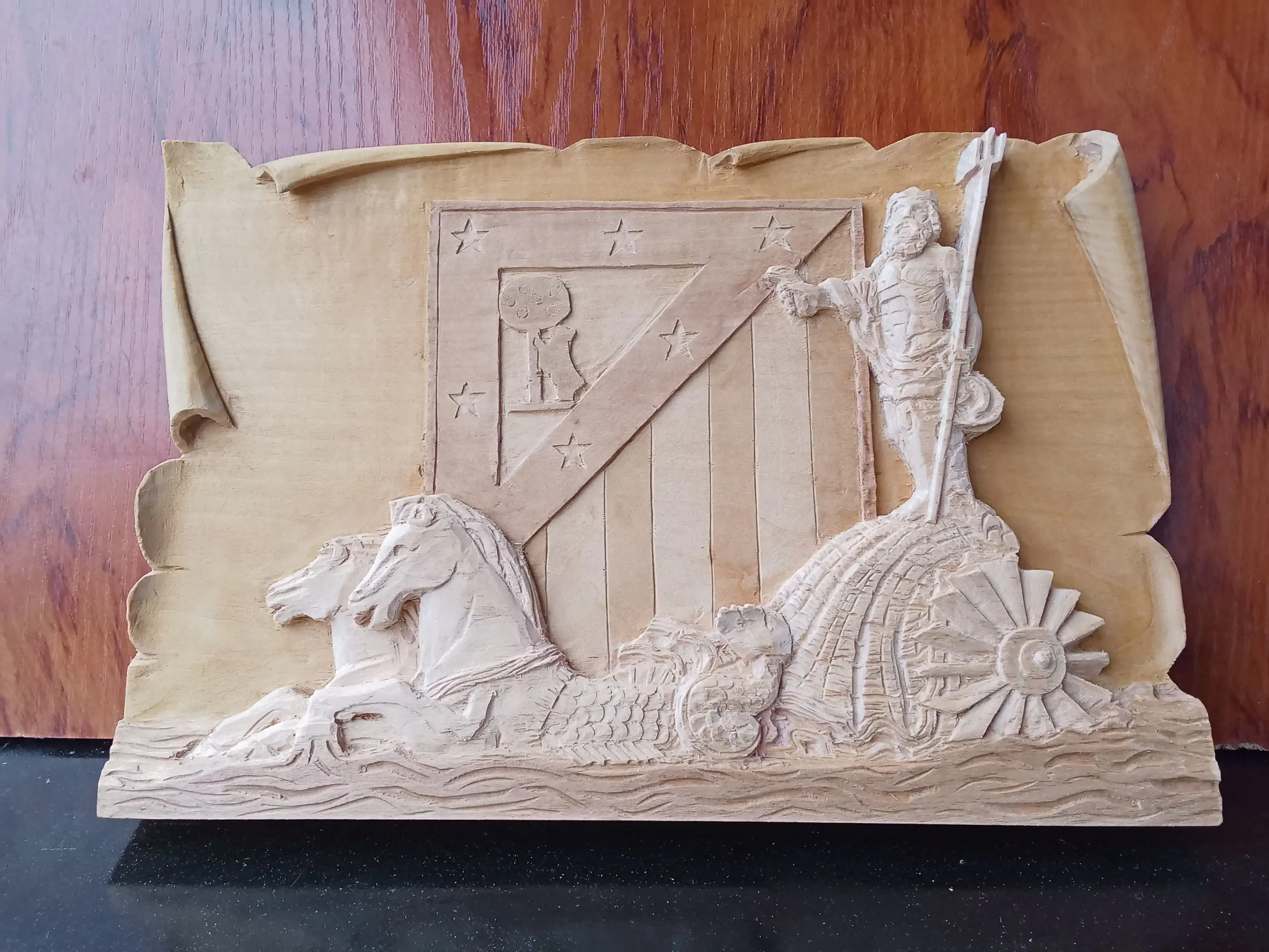Escudo del Atlético de Madrid con Neptuno