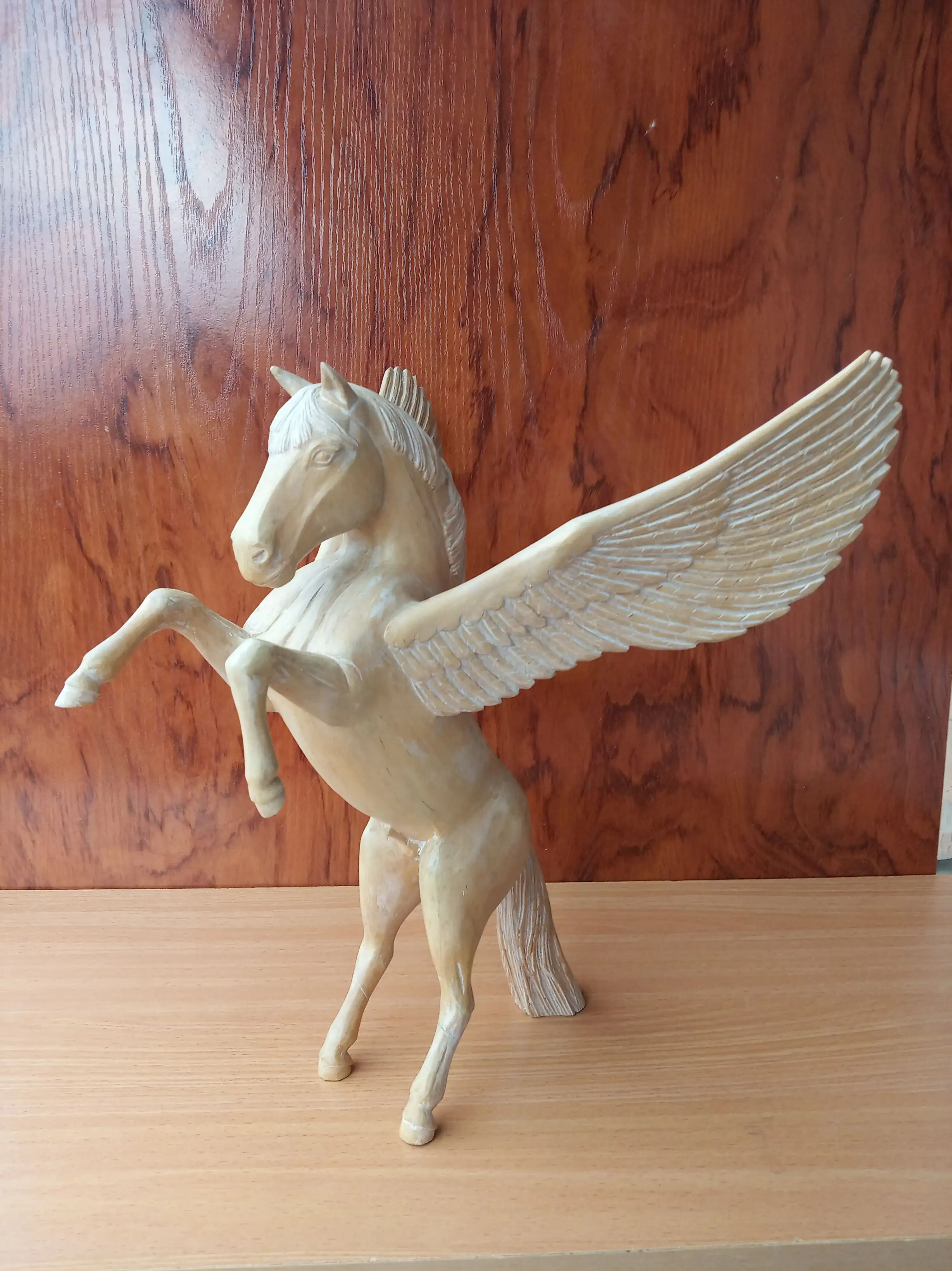 Pegaso de madera