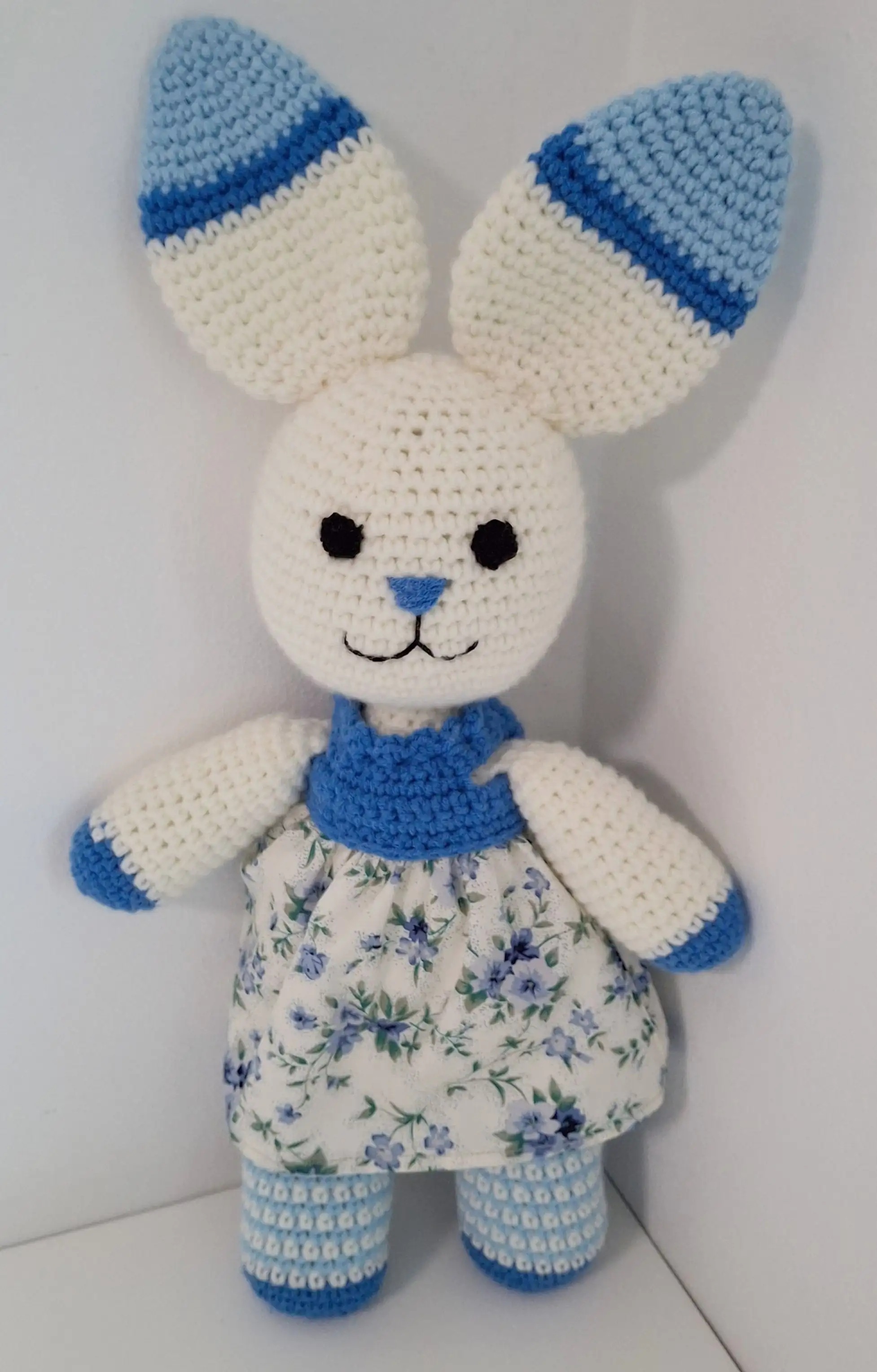 Muñeco en crochet - Conejo Orejitas - Imagen 3