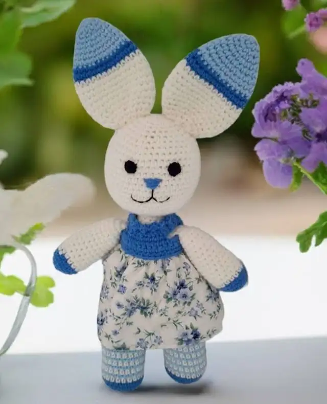 Muñeco en crochet - Conejo Orejitas