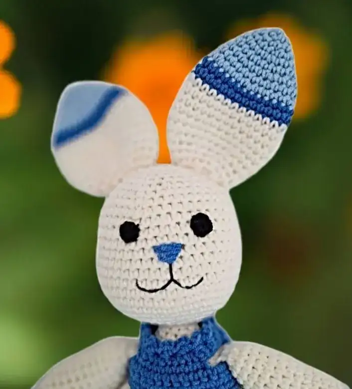 Muñeco en crochet - Conejo Orejitas - Imagen 2