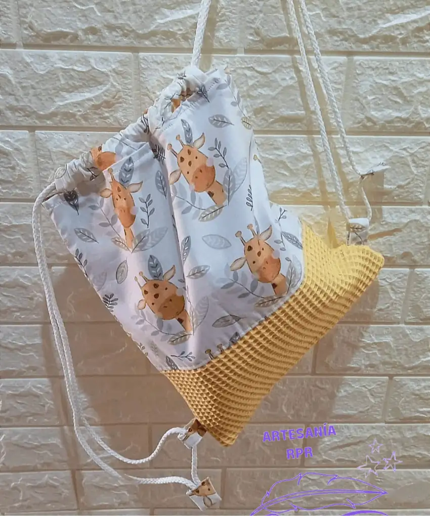 Mochila saco infantil jirafa