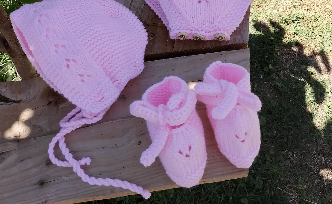 Conjunto de bebé tejido a mano - Imagen 2