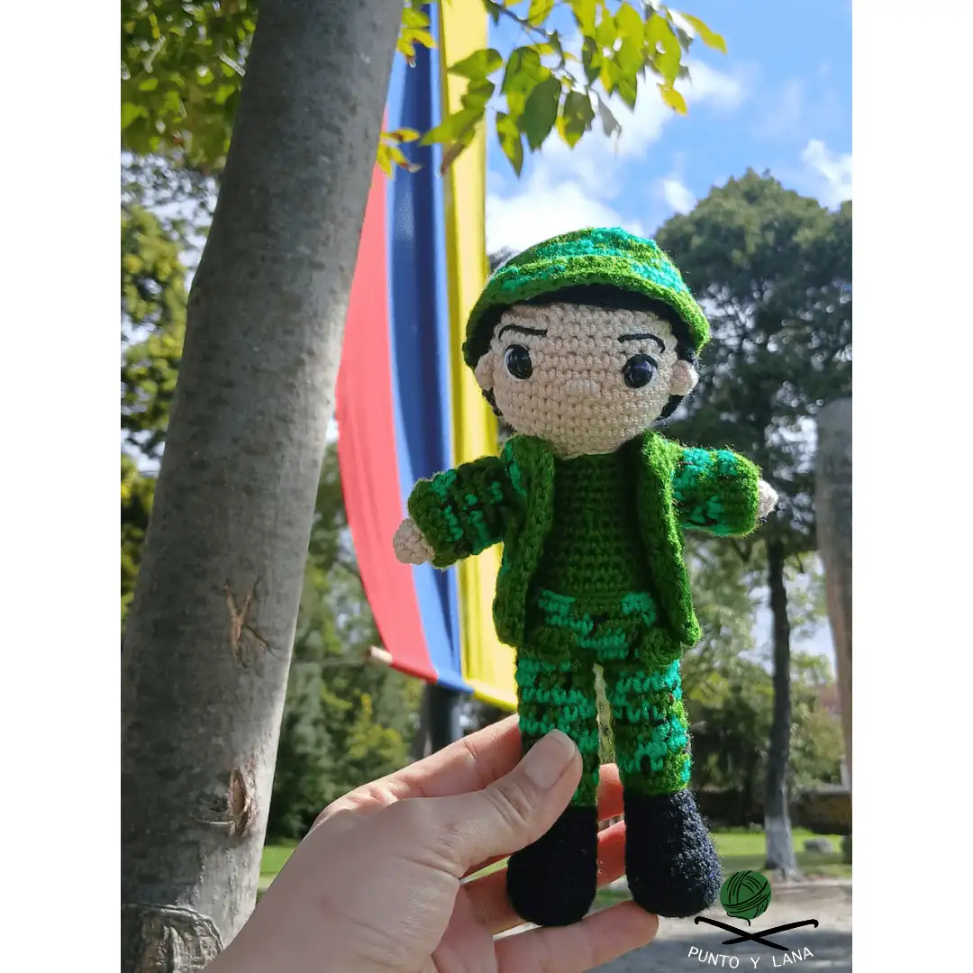 Soldado amigurumi
