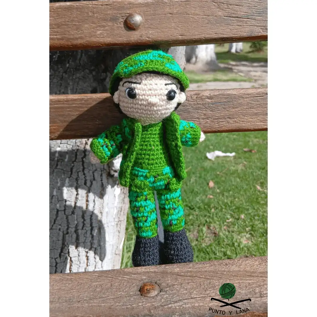 Soldado amigurumi - Imagen 3