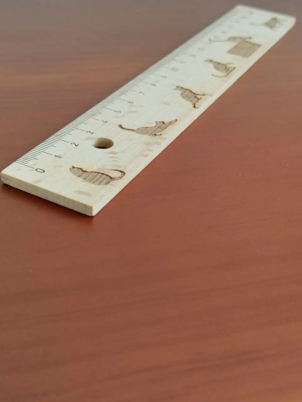 Regla de madera