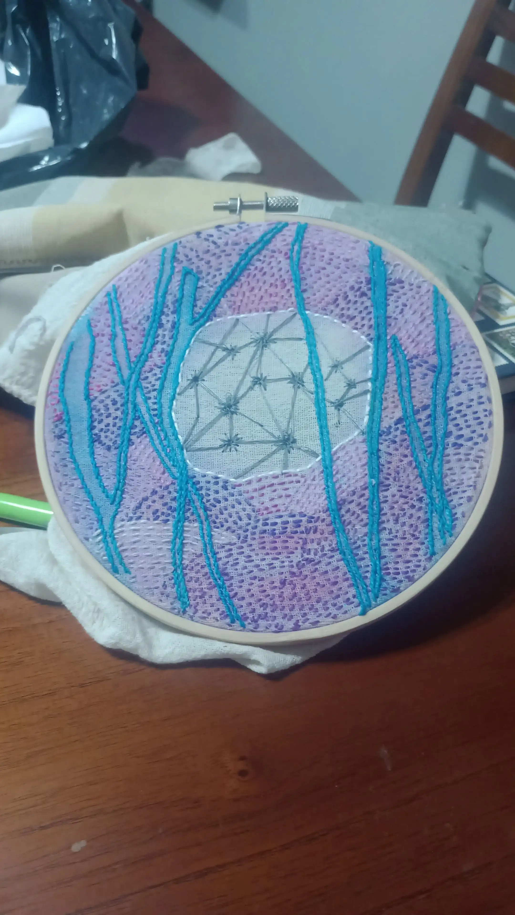 Puntadas y pinceladas-Bordados decorativos en bastidores - Imagen 3