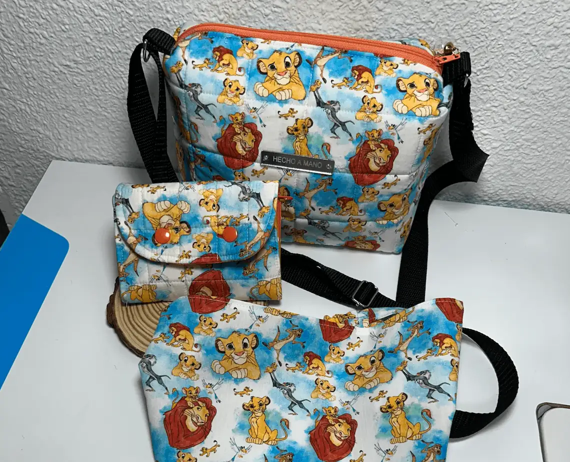 Conjunto de bolso, monedero y pañoleta