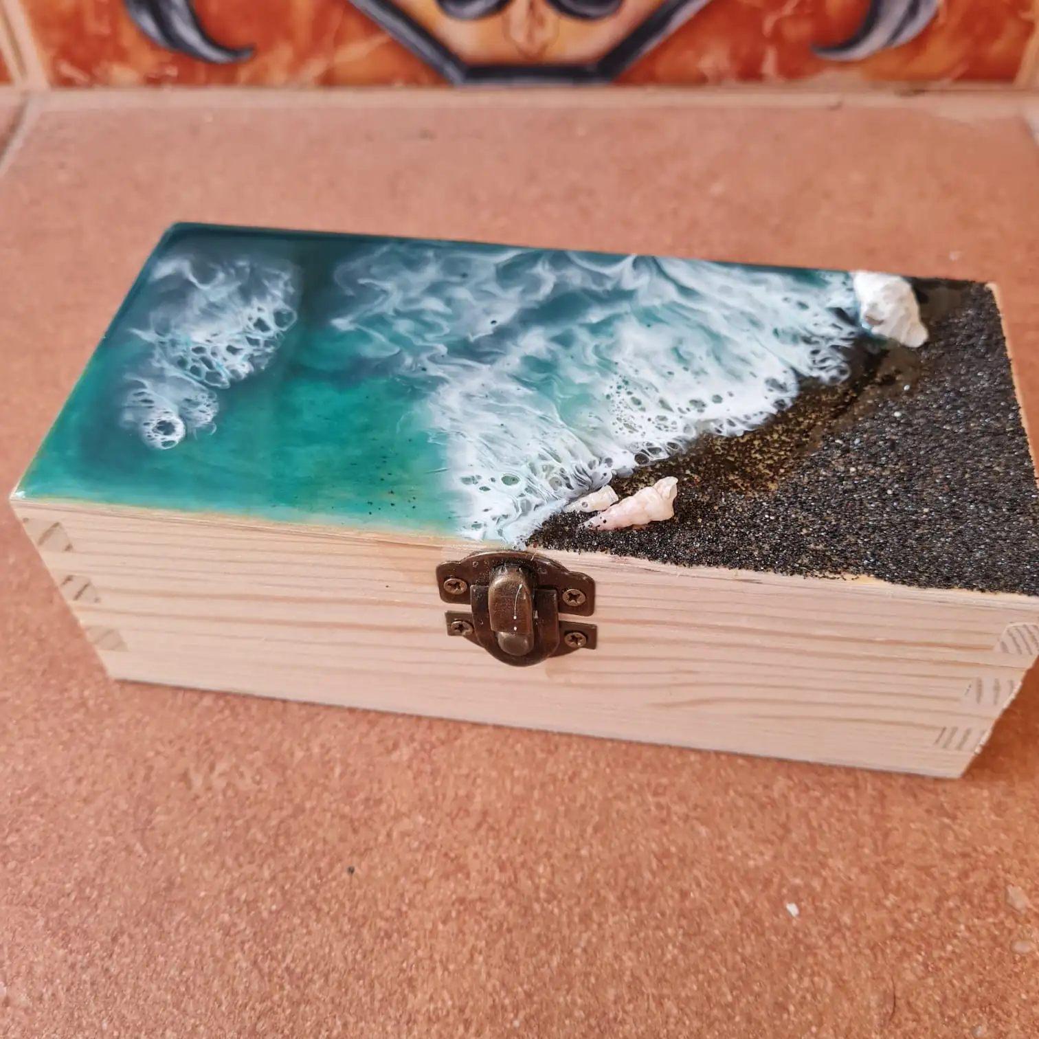 Joyero artesanal con tapa Ocean Art – Pieza única - Imagen 3