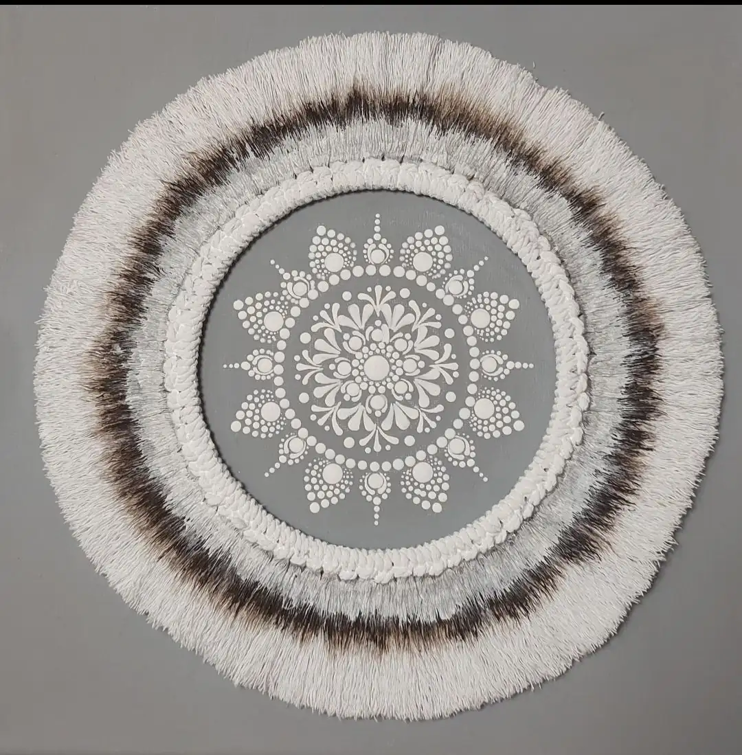 Mandala macramé y puntillismo