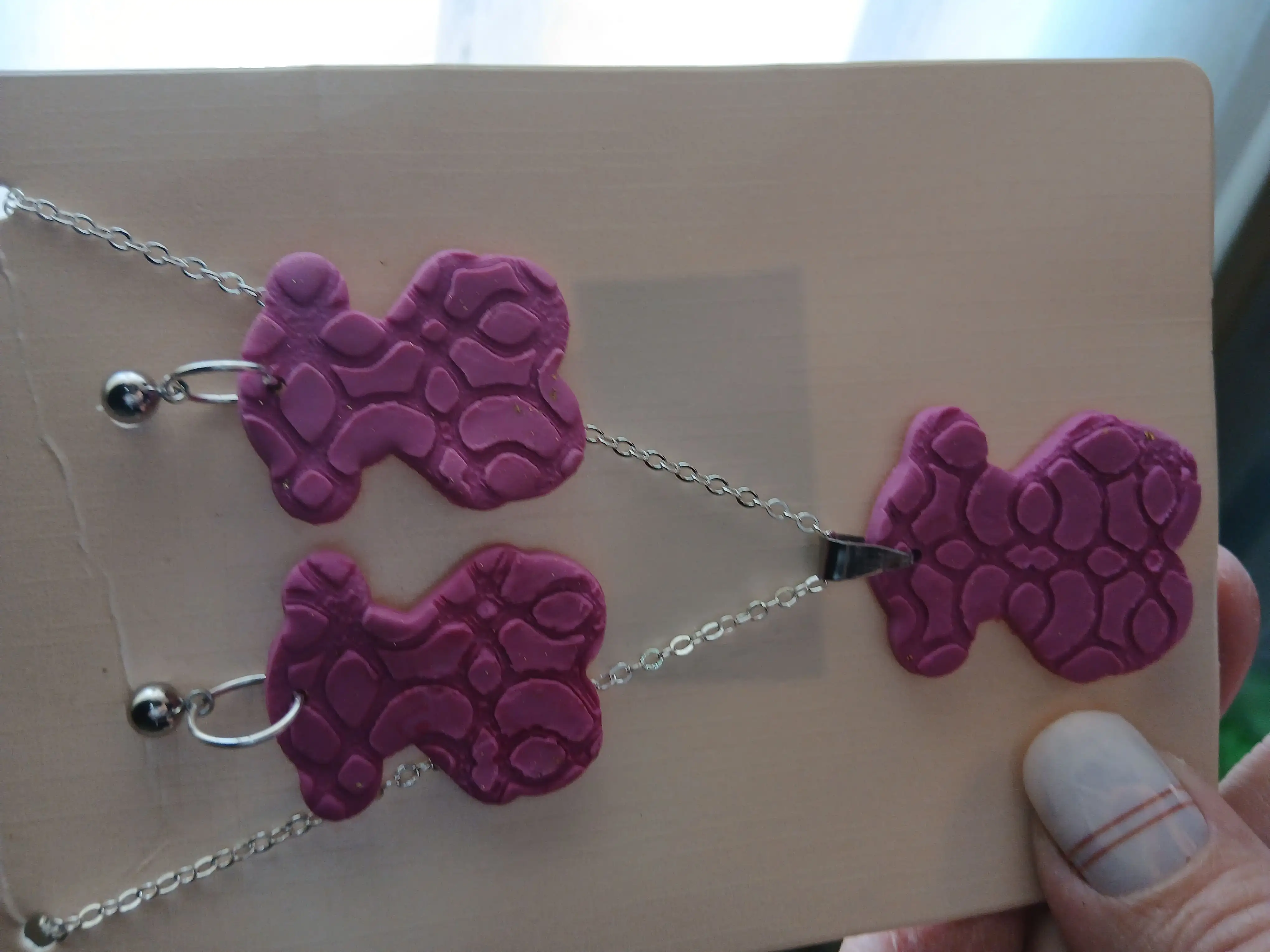 Collar y pendientes osito fucsia - Imagen 3