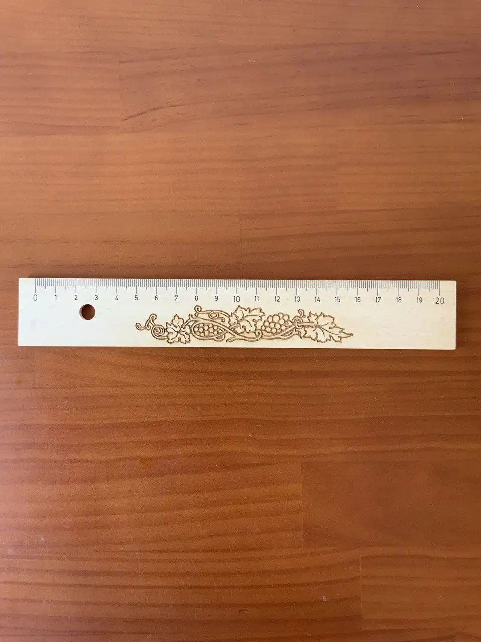 Regla de madera