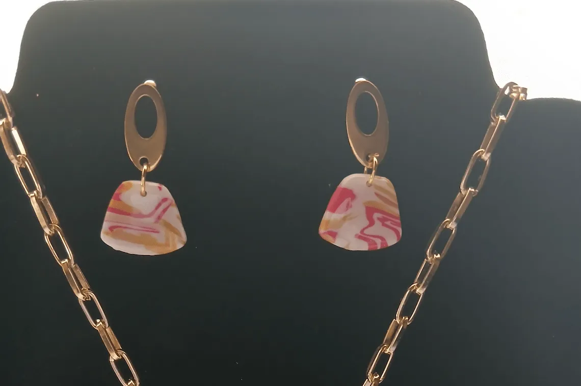 Conjunto de collar y pendientes de arcilla polimérica - Imagen 3