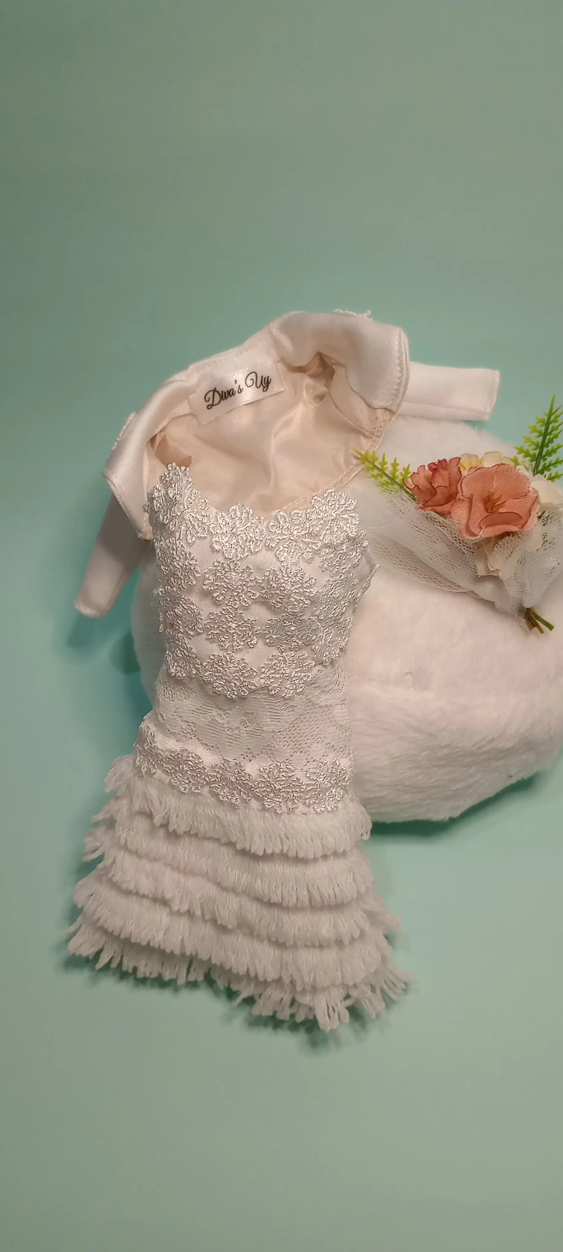 Vestido de novia artesanal para muñeca fashion de 12” - Imagen 5