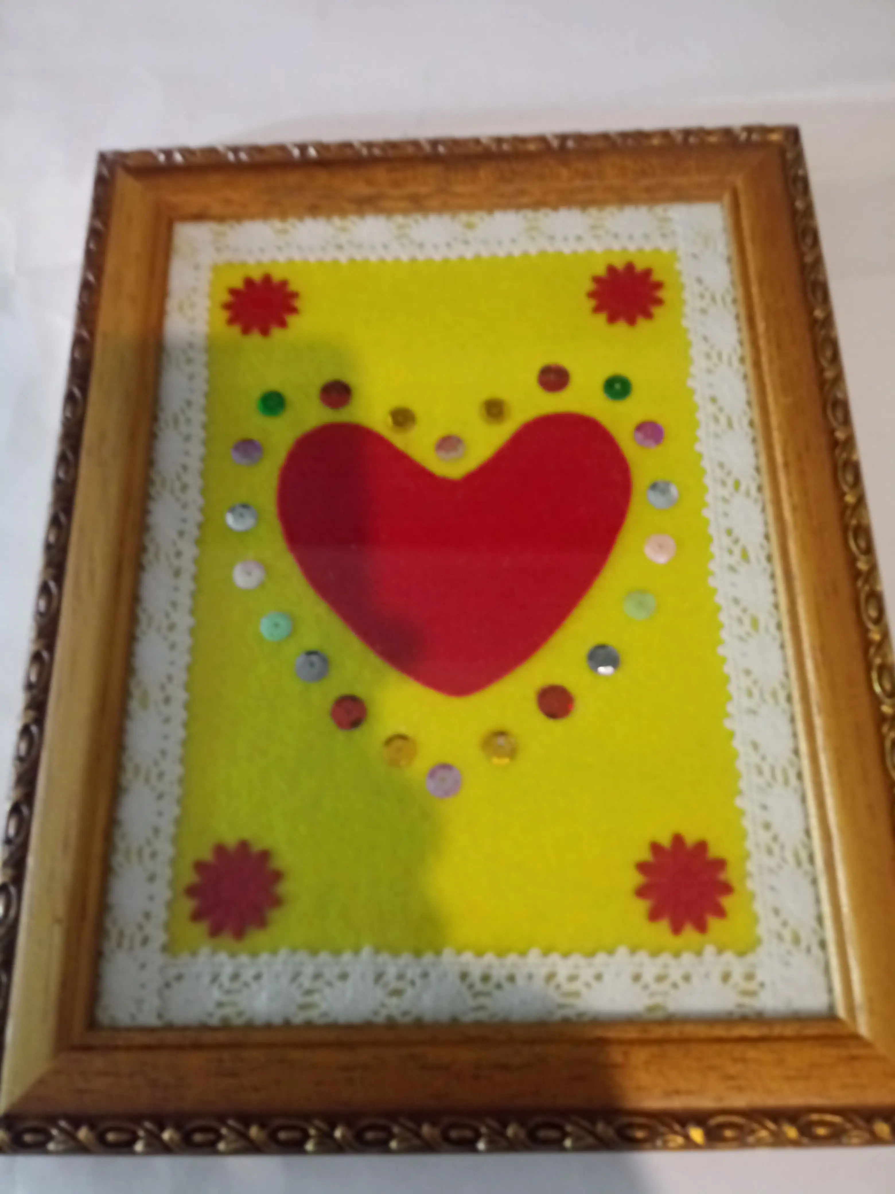 Cuadro  corazón de fieltro