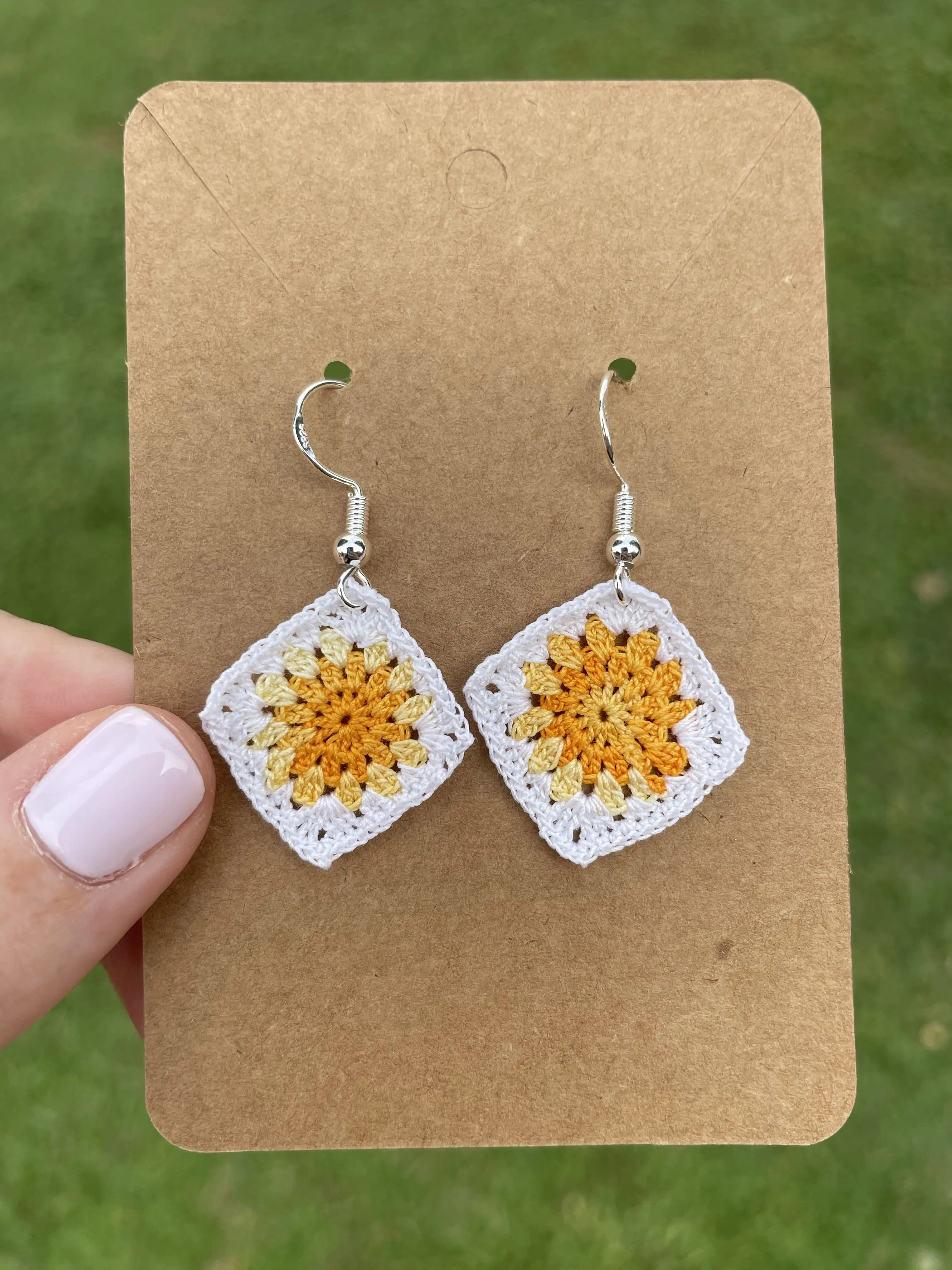 Pendientes mini mosaico amarillo