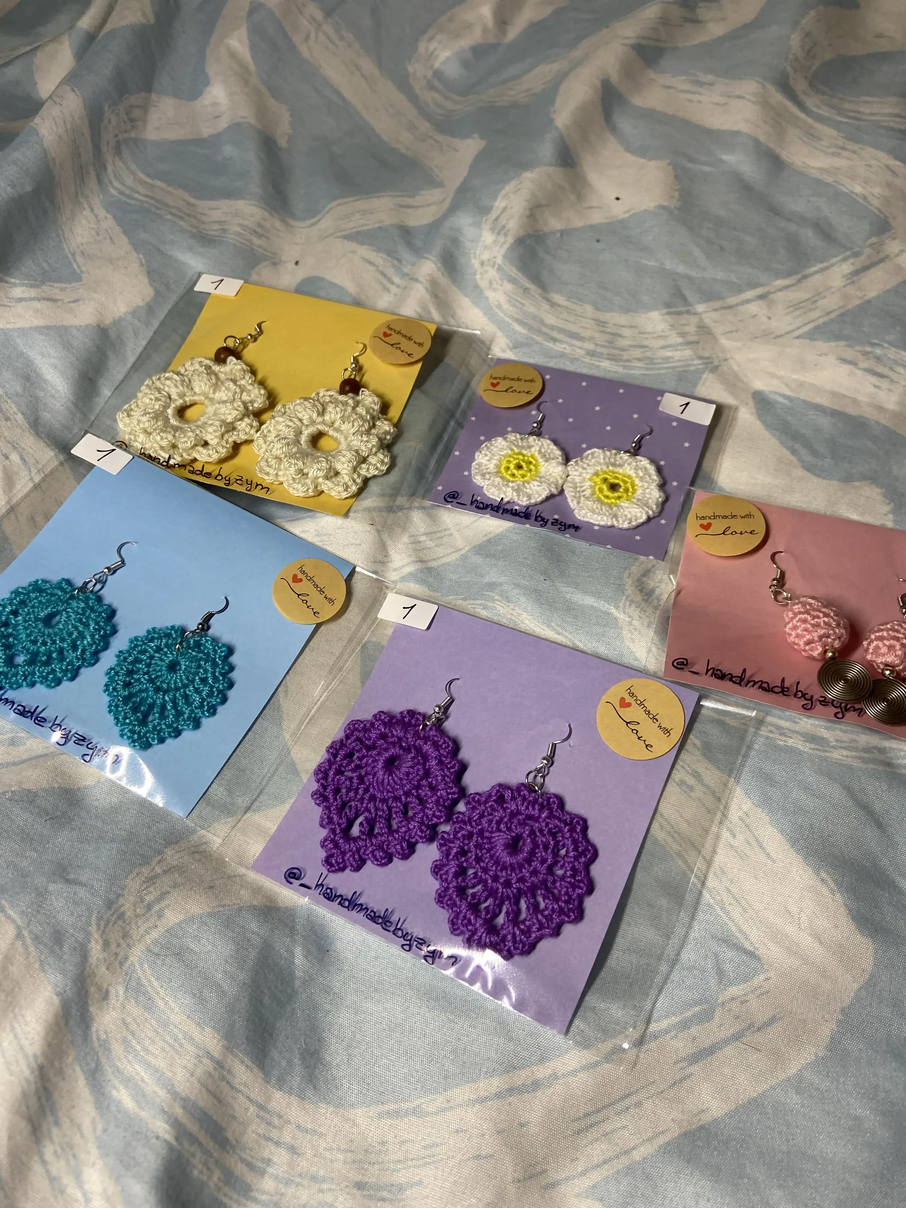 Pendientes de crochet hechos a mano – Diseño artesanal y único