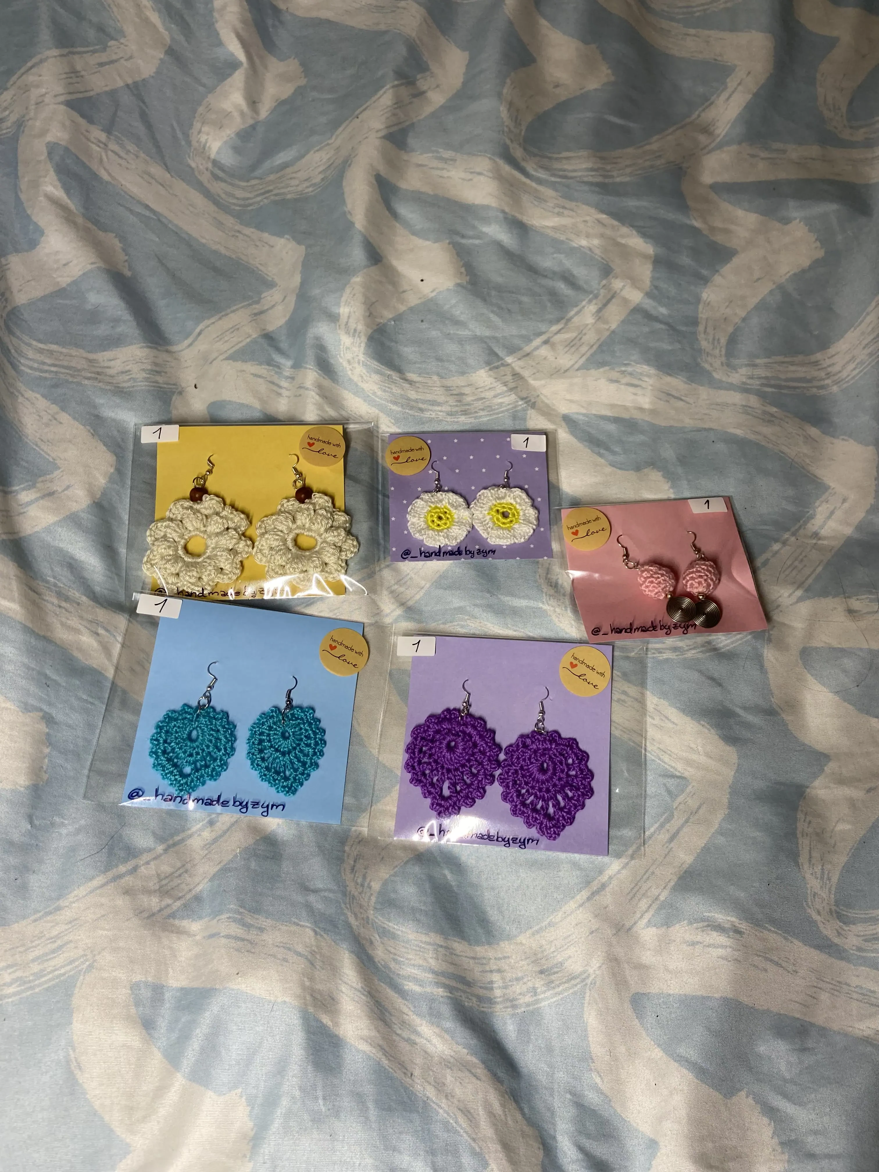 Pendientes de crochet hechos a mano – Diseño artesanal y único - Imagen 3