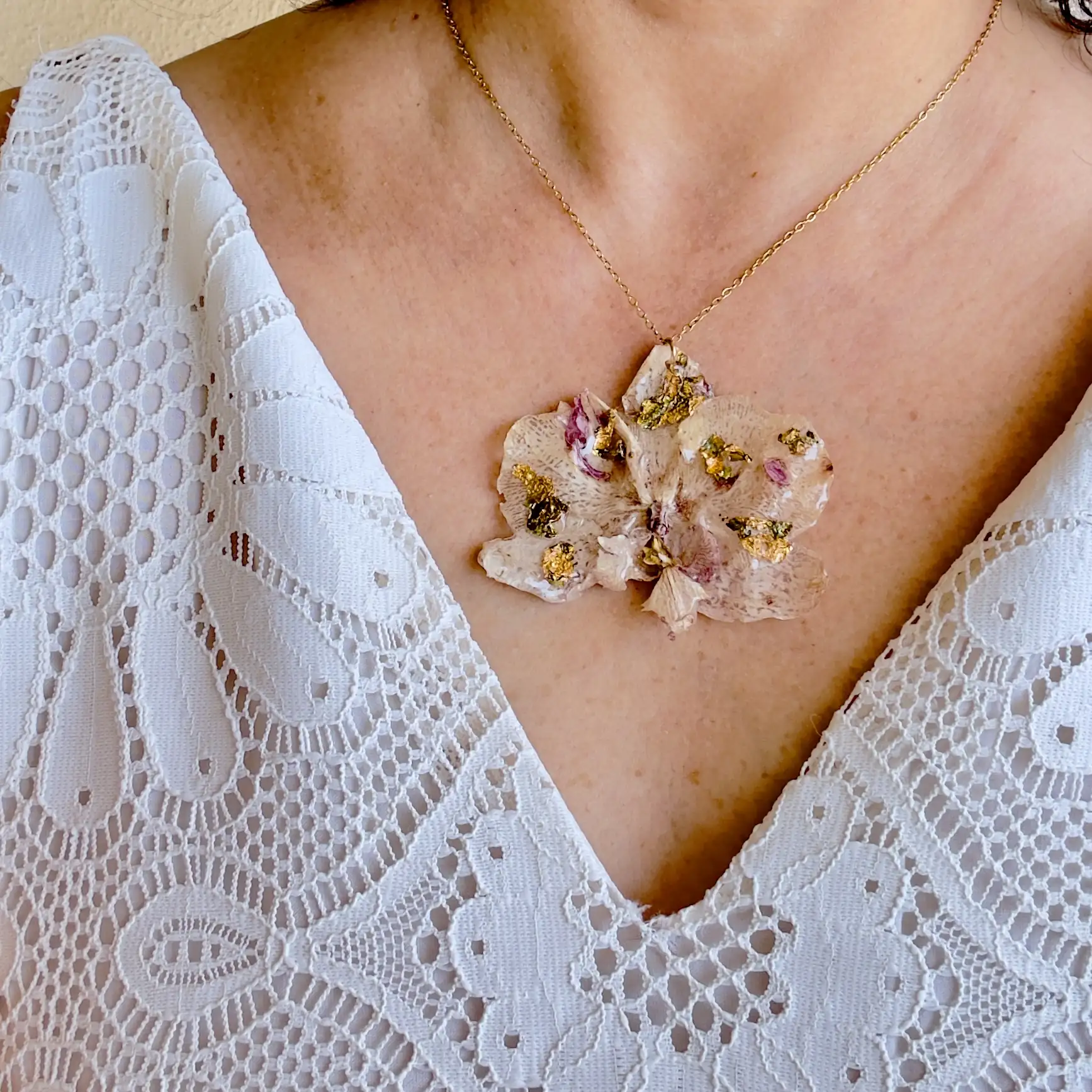 Collar orquídea natural - Imagen 5