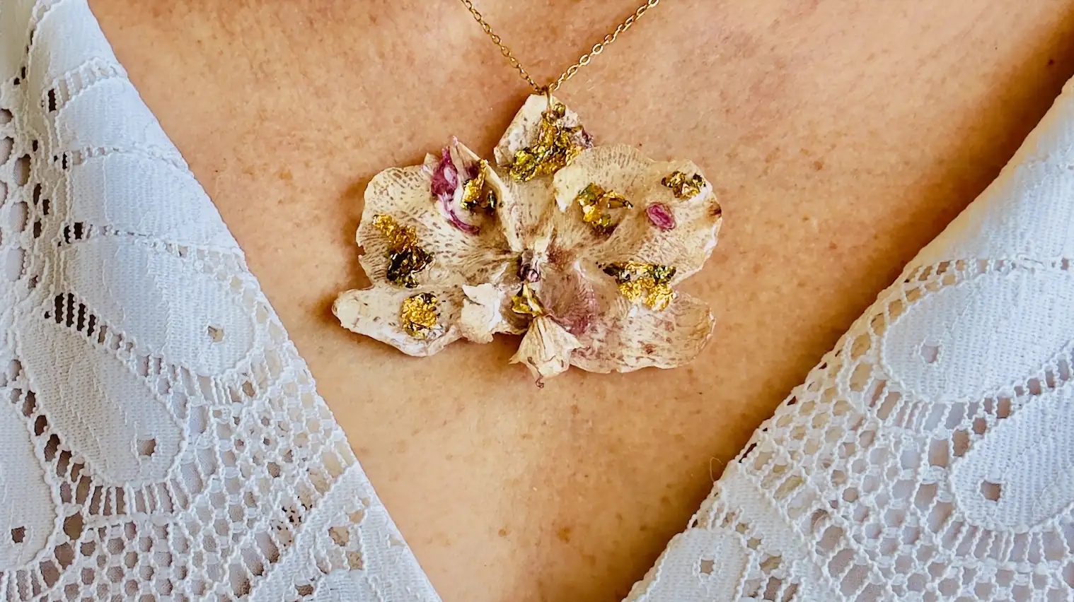 Collar orquídea natural