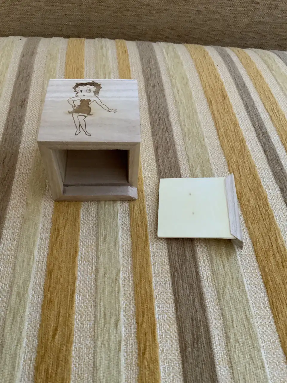 Hucha de madera - Imagen 5