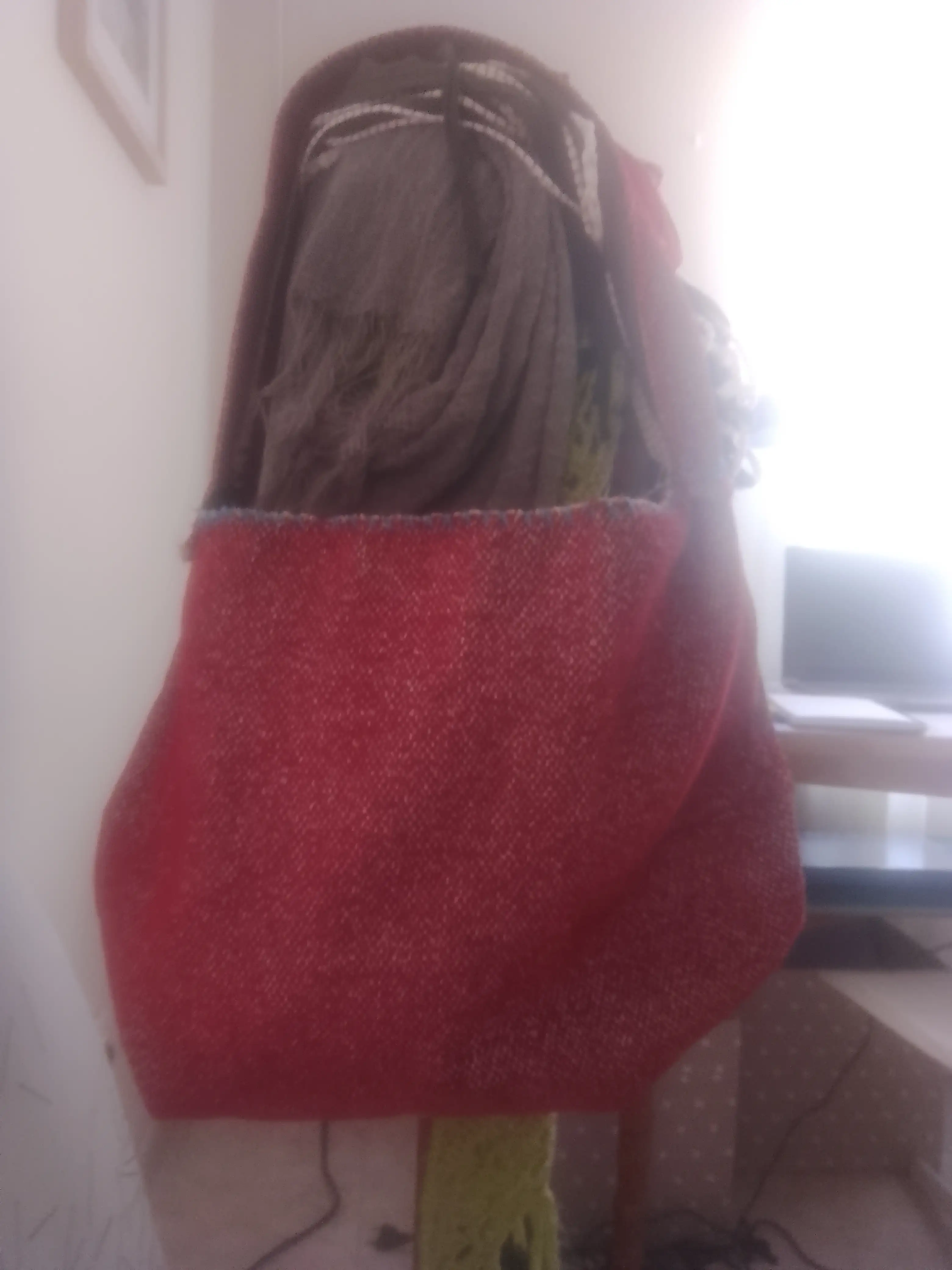Bolso artesanal de tela en rojo granate