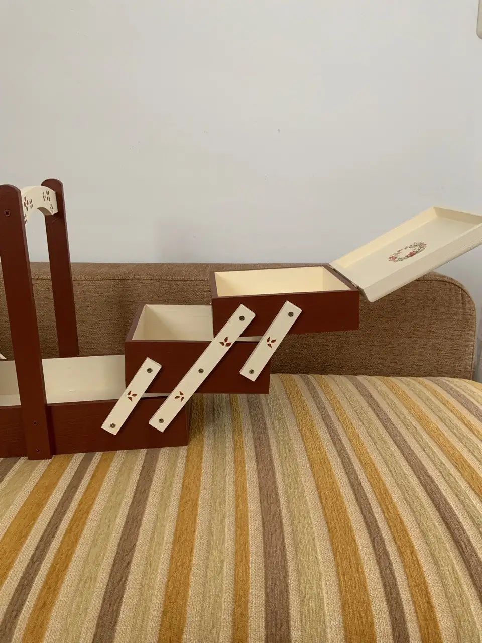 Costurero de madera - Imagen 4