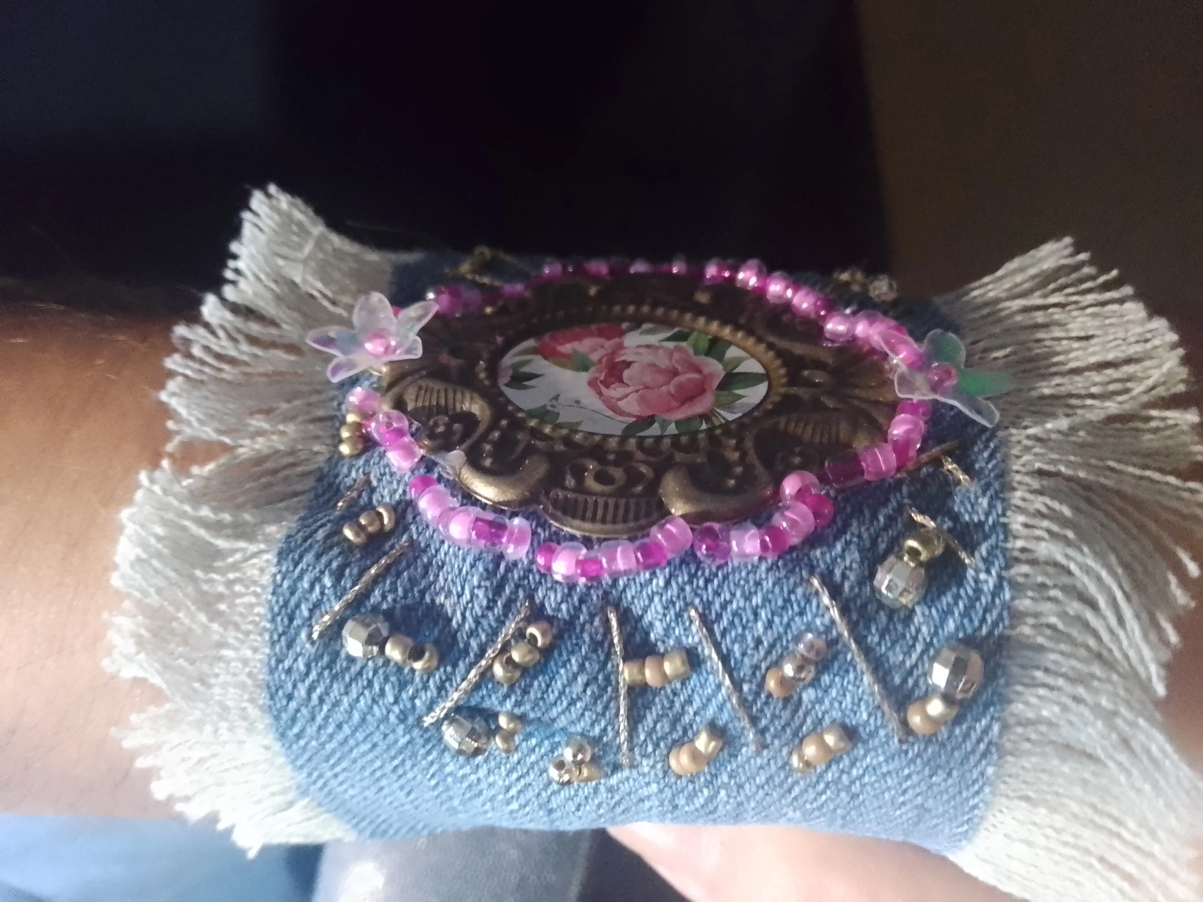 Pulsera elaborada en demin - Imagen 2