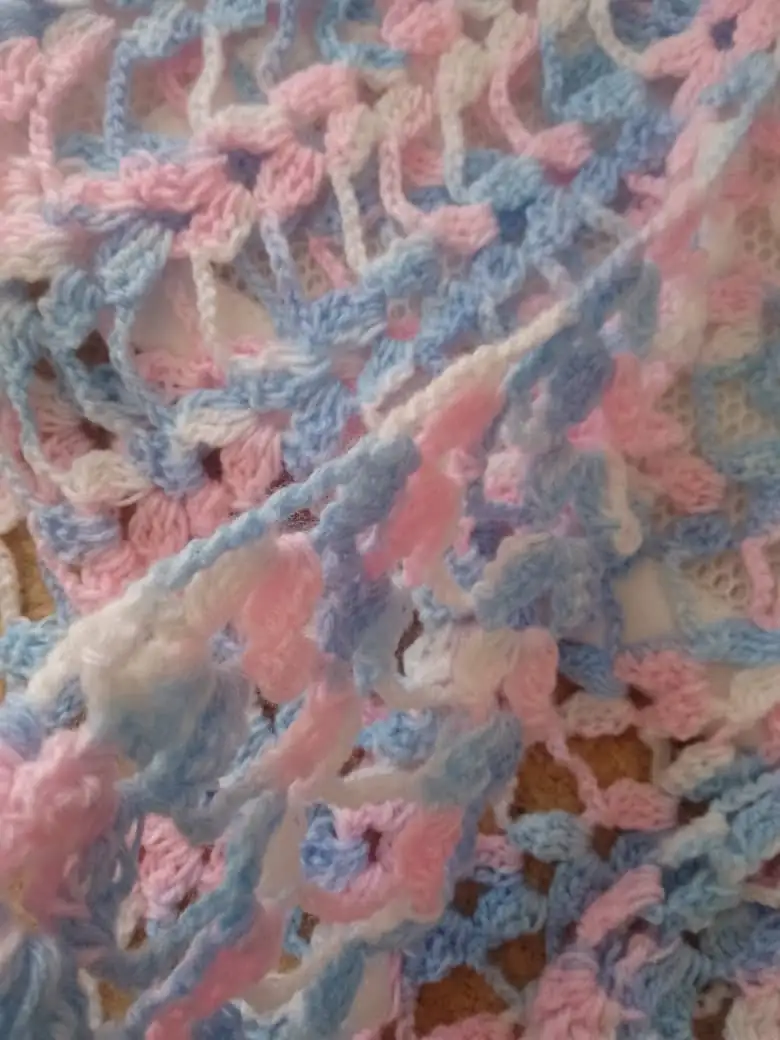 Chal tejido en crochet para dama - Imagen 3