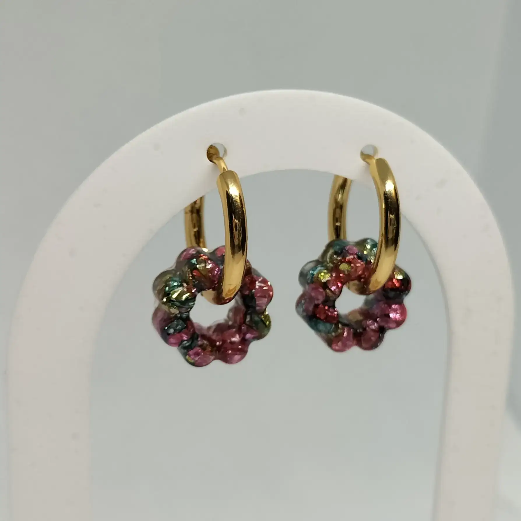 Pendientes Aro Huggie Flor