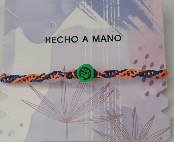 Manilla bicolor