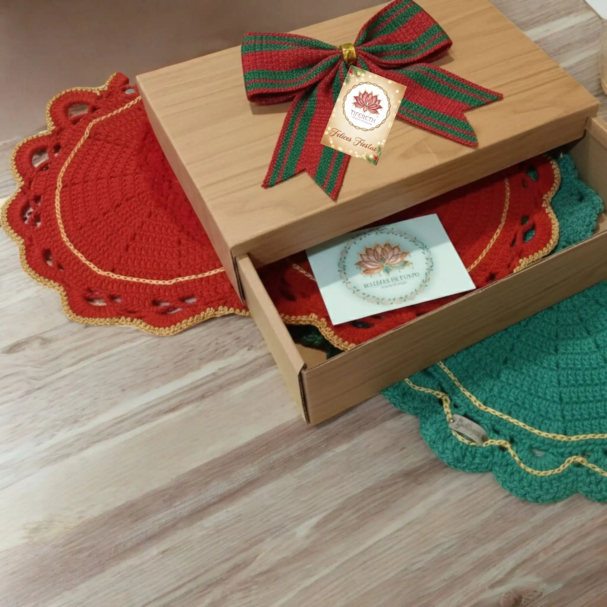 Juego de individuales navideños en crochet